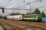 On 19 November 2016 NMBS 2701 enters Antwerpen-Berchem with a diverted InterCity. That day, the tracks to and from Antwerpen Centraal (that is sited in a cul-de-sac) were closed for passenger traffic due to engineering works.