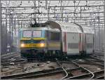 HLE 2736 with bilevel cars pictured in Gent Sint Pieters on February 27th, 2009.