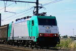 NMBS HLE28 The 2822 with a freight train.