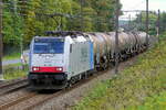 The Lineas 186 508 with a short tank train on route to the port of Antwerp.