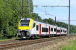 The NMBS 08084 on route from Antwerpen-Berchem station to Lier station. Siemens Desiro ML build in 2013. NMBS Class MR08 (EMU08) Desiro ML : Between 2011 and 2016  305 of these EMU (Electric Multi Unit) were build. The first 105 by Siemens, the last  ...