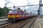 NMBS 817 stands at Antwerpen-Berchem on 29 June 2016.