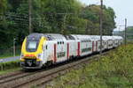 The NMBS 76115 M7 double deck train on route from Antwerpen-Berchem to Lier station as IC Antwerpen - Hasselt. Alstom Charleroi-Valenciennes M7 motor car build type BMx. NMBS type M7 from 2015 on 747 are being build by Alstom Charleroi and Valenciennes (Motorised cars) and Bombardier Brugge (non-motorised cars). Max speed 200km/h. Subtype AB: first class upper deck, second class lower deck: 225 n� 73001 to 73225. Subtype B: second class: 157 n� 72001 to 72157.  Subtype BD: second class + bikes and wheelchairs: 127 n� 79001 to 79127. Subtype BDx: driving car second class + bikes and wheelchairs: 65 n�75001 to 75065. BVx: driving car second class + bikes: 61 n� 75066 to 75127. Subtype Bmx: motorised driving car 112 n� 76001 to 76112. Line 27A at Antwerp Airport. 14-09-2026