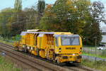 The Infrabel 9225 219 on route to the Infrabel depot at Lier station.