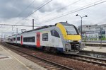 NMBS 08 071 calls at Antwerpen-Berchem on 29 June 2016.