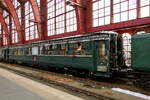 Kunglig vagn nr 1 utställd på Antwerpen Centraal för 100 år av NMBS.