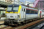 NMBS 1873 med ett dubbeldäckståg vid Antwerpen Centraal. NMBS Klass 18-19 (Siemens ES 60 U3) Totalt 120 av dessa lok sattes i tjänst av NMBS mellan 2009 och 2012. Nummer: 1801 till 1896 och 1901 till 1924. UIC-klassificering: Bo’Bo’, Maxhastighet: 200 km/h Effekt: 6000 kW Strömförsörjning: 3000V, 1500V och 25kV, Dragkraft: 300 kN, Drivmotorer: 4xSiemens, Vikt: 88 ton, Längd: 19,58 m. Alla lok är i tjänst hos NMBS. Antwerpen Centraal 10-10-2026
