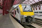 The NMBS 08092 as S34 from Dendermonde to Antwerpen Centraal at platform 1, level +1 at Antwerpen Centraal.  NMBS Class MR08 (EMU08) Desiro ML : A total of 305 of these EMU (Electric Multi Unit) were build between 2011 and 2016. The first 105 by Siemens, the last 200 by Bombardier. Numbers: 08001 to 08210 and 08501 to 08595. Number of carriages: 3. Length: 79,90m. Number of seats: 280. Max speed: 160km/h. Power supply: n° 08001 to 08210: 3000V , n° 08501 to 8595: 3000V en 25kV. Antwerpen Centraal. 18-10-2026