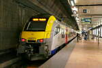  The 08071 as IC4233 from Antwerpen Centraal to Turnhout at platform 14, level -1 at Antwerpen Centraal. NMBS Class MR08 (EMU08) Desiro ML : A total of 305 of these EMU (Electric Multi Unit) were build between 2011 and 2016. The first 105 by Siemens, ...