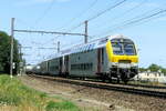 The NMBS 65024 a double deck train coming from Antwerpen Berchem. NMBS type M6 between 1999 and 2011 492 were build by Bombardier Brugge and later Alstom Brugge. Max speed 160 some 200km/h Subtype A: first class: 76 n�61001 to 61076 Subtype B: second class: 276 n� 62001 to 62276 Subtype BD: top second class, bottom wheelchairs and bikes 76 n� 69001 to 69076. Subtype Bx: driving car 64 n�65001 to 65064 max speed 160km/h. Line 27A at Antwerp Airport. 13-07-2026