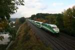 Local passenger train Go Transit MP40PH-3C 604 towards Toronto (Oshawa) on 3.10.2009 at Bayview Junction.