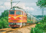 DF4B#2524 körde tåg 7279 från Jinan till Zhengzhou.