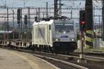 On 17 September 2017, a badly loaded Metrans container train with 386 013 hgets the go-ahead at Praha-Liben toward Ceska Trebova.