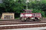 CD shunter 704 006 stands at Rakovník on 10 June 2022.