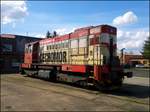 KDS 740 898-2 at 3.5.2017  is waiting for a repair on KDS Kladno. CECHOMOR is czech popular music band.