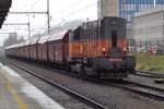 On a very rainy 23 September 2017, AWT 740 819 hauls an incoming coal train through Ostrava hl.n. and will pause there for five minutes.