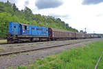 CD 742 362 enters Luzna u Rakovnika with a freight from Praha-Bubny.