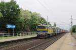 OKD 753 732 passes through Pardubice-Pardubcky on 3 June 2013.
