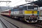 On a rainy 7 April 2017 CD 754 048 calls at Decin hl.n.
