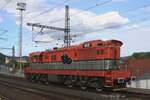 Former KDS 770 529 stands in Decin hl.n. to pick up two freight wagons on 27 May 2025.