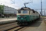 CD 130 008 hauls a freight through Praha-Liben and is photographed in tricky circumstances on 31 May 2012.
