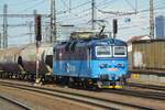 CD Cargo 130 016 banks a cereals train through Praha-Liben on 12 June 2022.