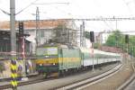 CD 163 243 with R to Pardubice enters Praha-Liben on 14 May 2012.