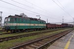 On a rainy 4 May 2016 CD 163 044 enters Ostyrava hl.n.