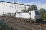 On 26 October 2022 CD Cargo 193 586 hauls a tank train out of Nijmegen.
