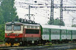 CD 242 228 enters Brno hl.n. on a rainy 22 May 2007.