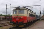 In her last year of service in passenger service, CD Class 242 operate between Ceske Budejovice and Jihlava, in which latter station 242 253 with fast train arrives on 28 May 2025.