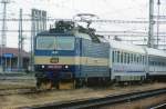 CD 362 122 with EuroCity 'Jan Sobiesky' (Wien-Ostrava-Warszawa) leaves a rainy Breclav on 22 May 2008.