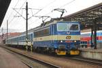 CD 362 122 stands in Praha hl.n. on 17 September 2017.