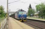 CD 363 015 passes through Pardubice-Pardubcky on 3 June 2013.
