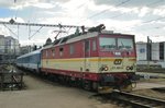 CD 371 005 enters Praha hl.n. on 8 May 2016.