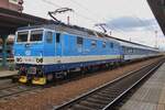 Newer colours and service: after having been replaced by Vectron on crack EC services, Class 371 spend their last years on more mundane Rychlyk services, likt 371 004 does, seen here at Pardubice on