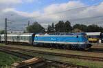 The second Class 380 to wear the Najbrt-II standard colour scheme is 380 013, that is seen here entering Benesov u Prahy with a Rychlyk from Ceske Budejovice on 26 September 2025.