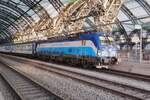 CD 193 296 calls at Dresden Hbf with an EC to Hamburg-Altona on 12 June 2022.