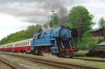 CD 477 043 with extra train is about to defy the rain at Luzna u Rakovnika on a journey to Praha-Masarykovo on 13 May 2012.