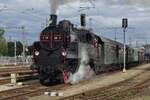ÖGEG's 77.28 leaves Benesov u Prahy on a sunny 10 September 2022. The loco is normally stationed at Ampflwang. The picture was taken from an public accessible spot.