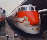 An old photo from my archive: ETR 450 001 waits at Rome Termini for departure to Milan. The first-class train's travel time back then was remarkably short, just four hours! (Today, thanks to high-speed lines, the journey takes 2 hours 59 minutes.) An ...