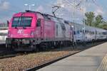 KP Advertiser 370 002 quits Warszawa-Wschodnia on 1 May 2016.