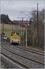 The SNCF Infra Y 8507 in Groisy-Thorens-la-Caille on the way to Annecy.