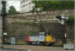 A small lok by a big wall: the 68 291 in Dijon Ville Station.