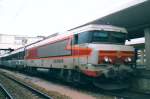 On 23 July 1998 SNCF BB 15039 is shot at Mulhouse. Note the original ventilation grilles of the loco.