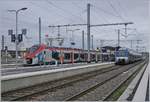 The SNCF Léman Express Z 31507 M (Coradia Polyvalent régional tricourant)an the Z 27534 in Annemasse.

15.12.2019