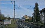 The SNCF Z 27671 is the TER 884158 from St Gervais to Annecy, now in St Laurent.