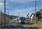 The SNCF Z 27741 from St-Gervais to Bellegarde is leaving the St-Pierre en-Faucigny Station.