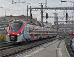 The SNCF Z 31 527 M from Evain to Coppet is arriving at the Geneva Station.