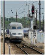 A TGV Atlantique/Rseau unit is entering into the station of Metz on June 22nd, 2008.